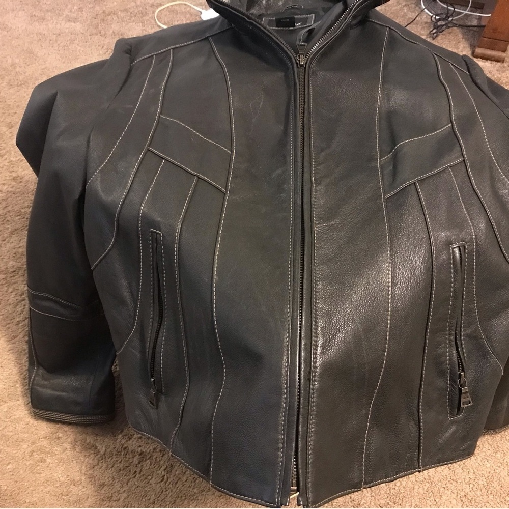 ANA Women's Black Leather Jacket - Picture 4 of 8